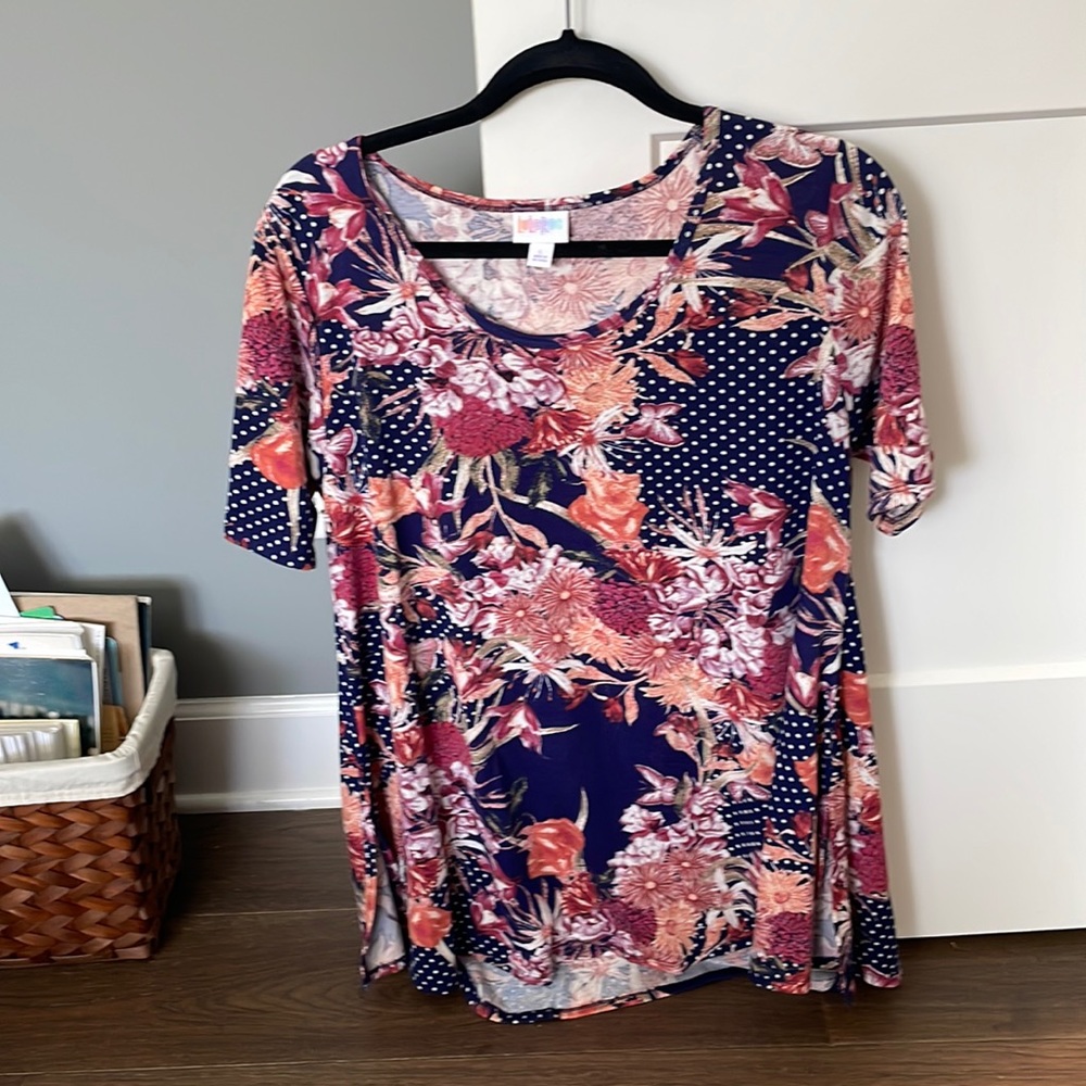 Lularoe nwot large perfect T